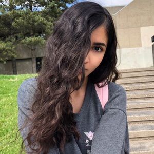 Meet your Posher, Sania